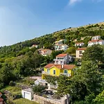 דירה Seaview House Helena