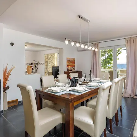 Seaview House Helena